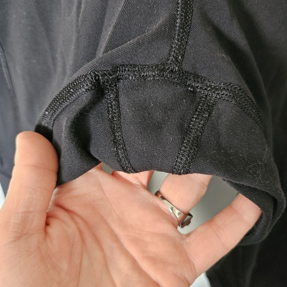 VGUC Athleta All in Crop Leggings Phone & zip Pockets Size Small Black - Picture 8 of 16